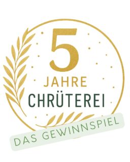 🎉 5 Jahre Chrüterei – wir feiern mit euch! 🎉
Kaum zu glauben – die Chrüterei wird 5 Jahre alt!
Dankä villmol 💚 für all die Unterstützung, das Vertrauen und die vielen schönen Begegnungen in den letzten Jahren.
Und weil Feiern zusammen einfach schöner ist, haben wir eine grosse Überraschung für euch:
🌿 Das Chrüterei Jubiläums-Gewinnspiel
Gewinnt 1 von 2 Chrüterei-Adventskränzen im Wert von 119 CHF, 1 von 2 Weihnachts-Geschenksets im Wert von 72 CHF und viele weitere schöne Überraschungen 🎁
👉 So macht ihr mit:
1️⃣ Folgt uns hier auf Instagram
2️⃣ Eine Person markieren, die sich auch über etwas Schönes von der Chrüterei freuen würde
3️⃣ Den Post teilen
🗓️ Teilnahmeschluss: 20. November 2025, die Gewinne werden Ende November versendet
Das Gewinnspiel steht in keiner Verbindung zu Meta/Instagram/Facebook.
Danke, dass ihr Teil der Chrüterei seid – auf viele weitere duftende, kreative und liebevolle Jahre mit euch! ✨
#5JahreChrüterei #Jubiläum #Gewinnspiel #Chrüterei #Kerzenliebe #Handgemacht #Danke