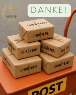 Wir bedanken uns herzlich für eure Teilnahme am 5-Jahre-Chrüterei-Gewinnspiel! Die glücklichen Gewinner wurden soeben informiert. Bleibt unbedingt dran, denn schon ganz bald starten unsere neuen Aktionen bis Weihnachten. Da wird für alle etwas dabei sein und jeder hat die Chance, etwas zu gewinnen.

Liebe Grüsse aus der Chrüterei🎁✨